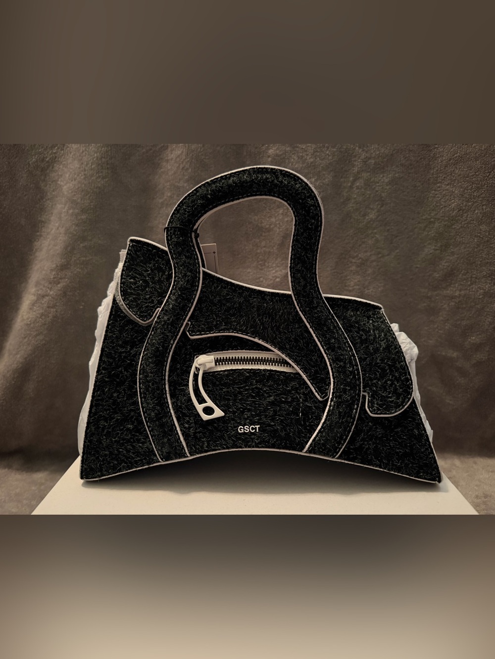 Global Supply Chain Telephone Purse